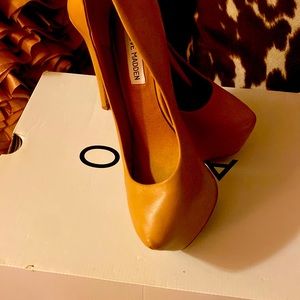 Steve madden platform 7 1/2 new color